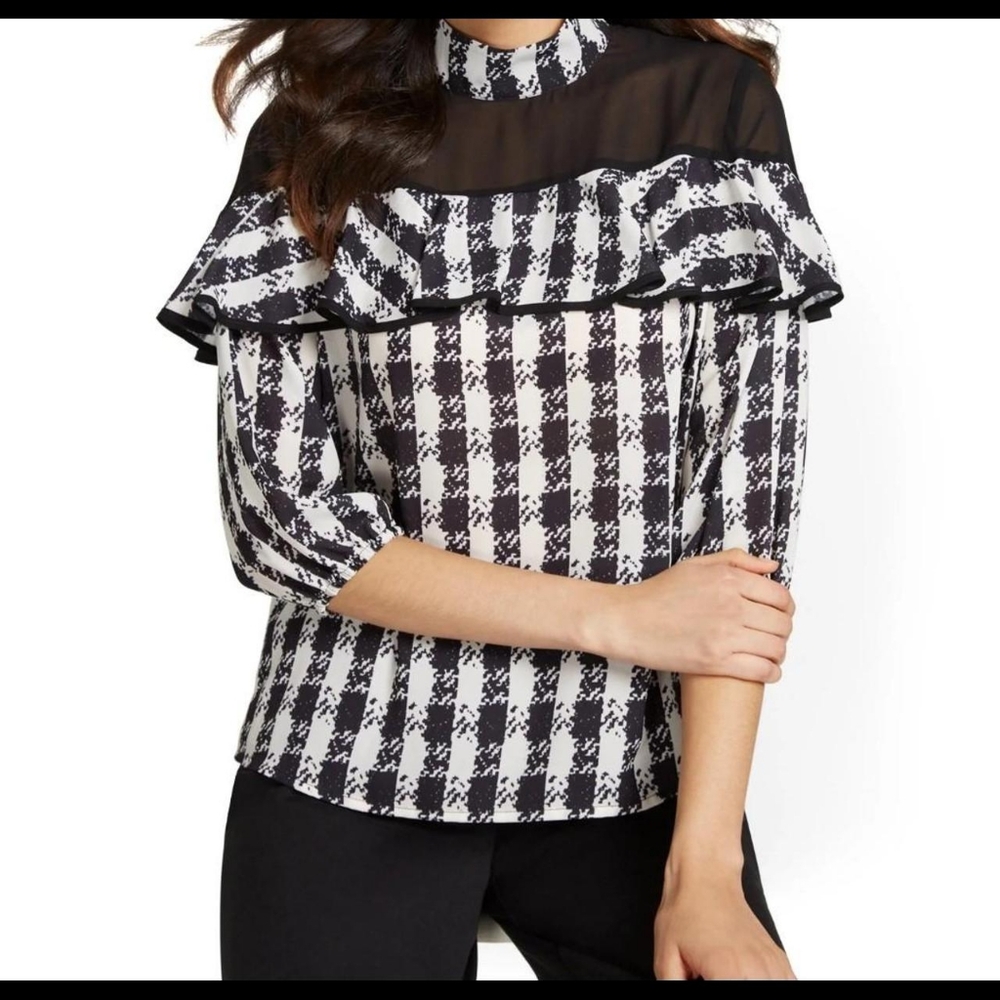 EUC New York & Company Women's Black White Checkered Print Ruffle Blouse, Size L
